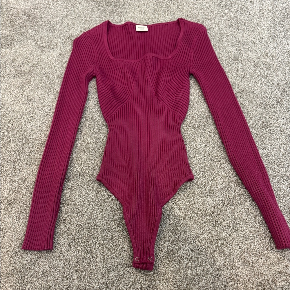 Ribbed Long Sleeve Bodysuit in magenta